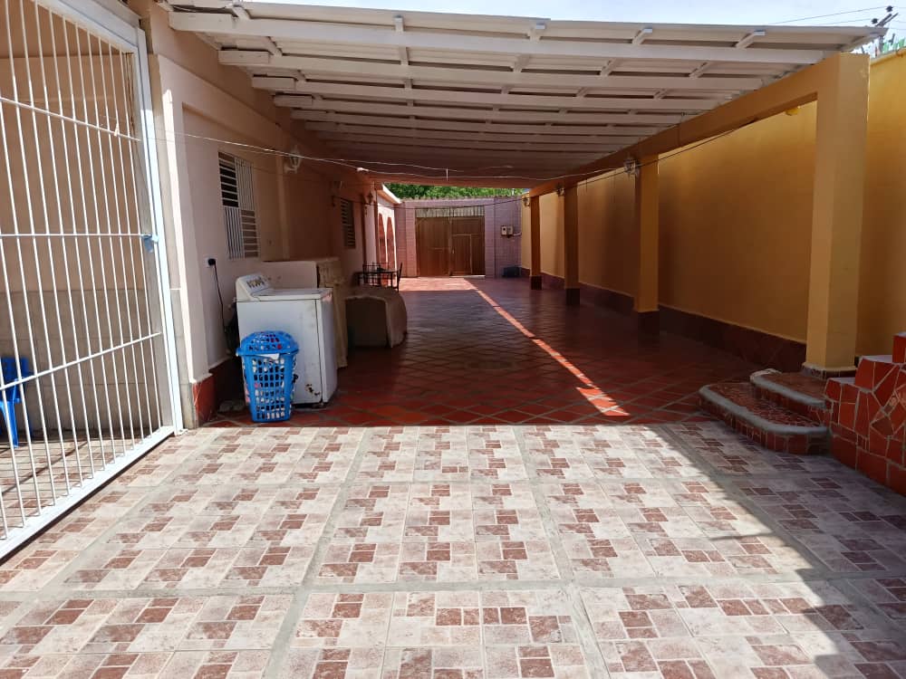 Casa + 3 Apartamentos, En Venta, En Avenida Terranova, Calle San Francisco, Nueva Esparta, Isla de Margarita, 555 Mt2, 13 Hab y 10 Baños - Imagen 12