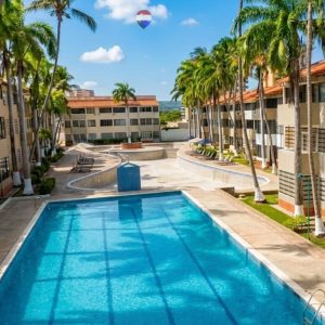 Apartamento, En Venta, Res. Crystal Lake, Urb Costa Azul, Nueva Esparta, Isla de Margarita, 234 mt2, 4 Hab y 4 Baños