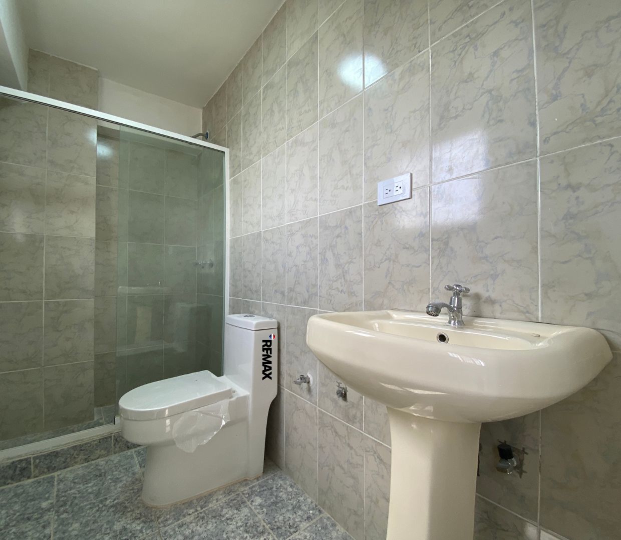 Apartamento, En Venta, En Edificio San Valentin, Av. 4 de Mayo, Nueva Esparta, Isla de Margarita, 52 mt2, 2 Hab y 2 Baños - Imagen 12