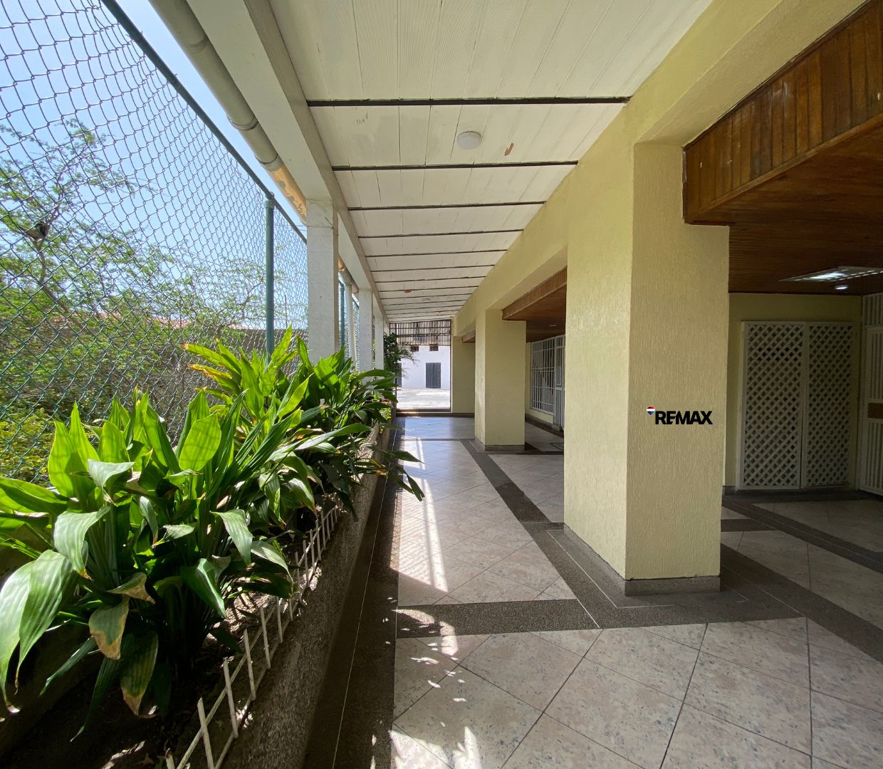 Apartamento, En Venta, En Edificio San Valentin, Av. 4 de Mayo, Nueva Esparta, Isla de Margarita, 52 mt2, 2 Hab y 2 Baños - Imagen 2