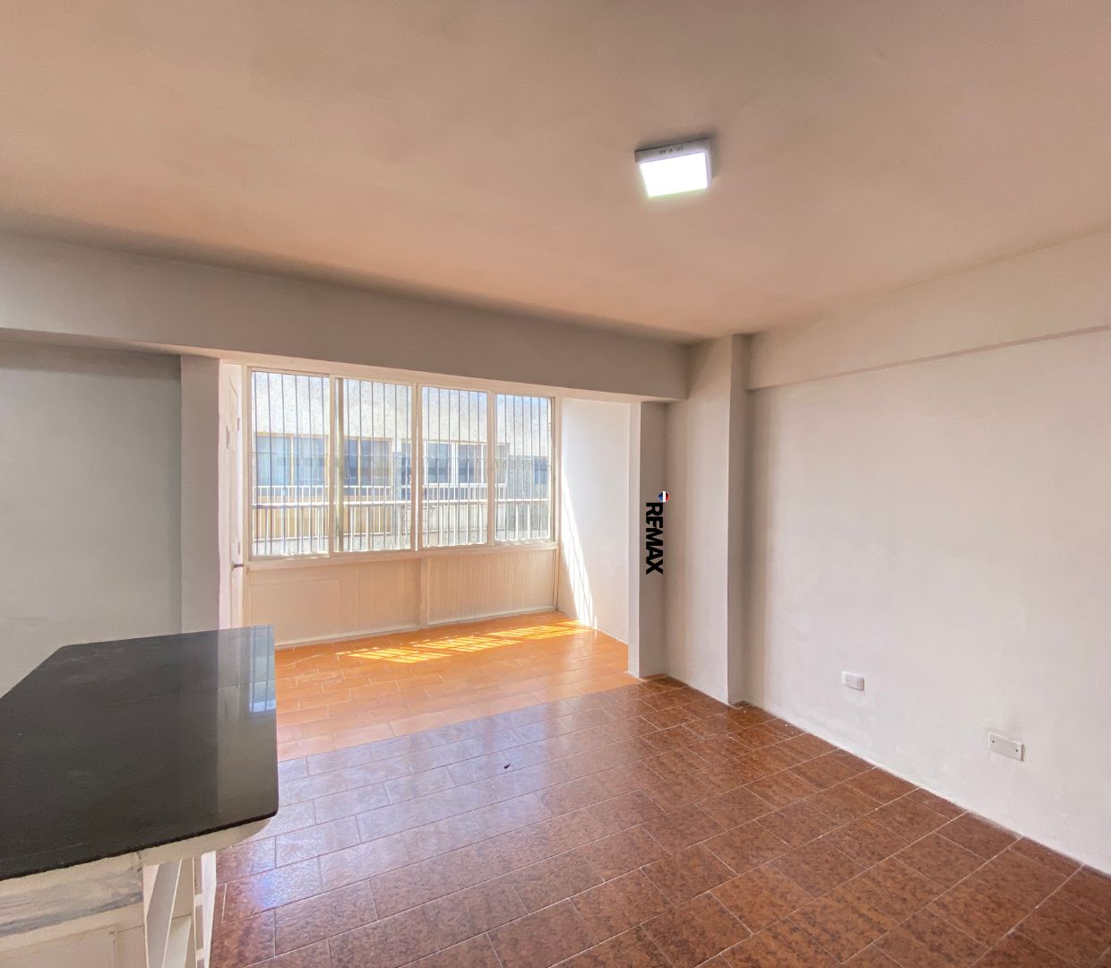 Apartamento, En Venta, En Edificio San Valentin, Av. 4 de Mayo, Nueva Esparta, Isla de Margarita, 52 mt2, 2 Hab y 2 Baños - Imagen 5