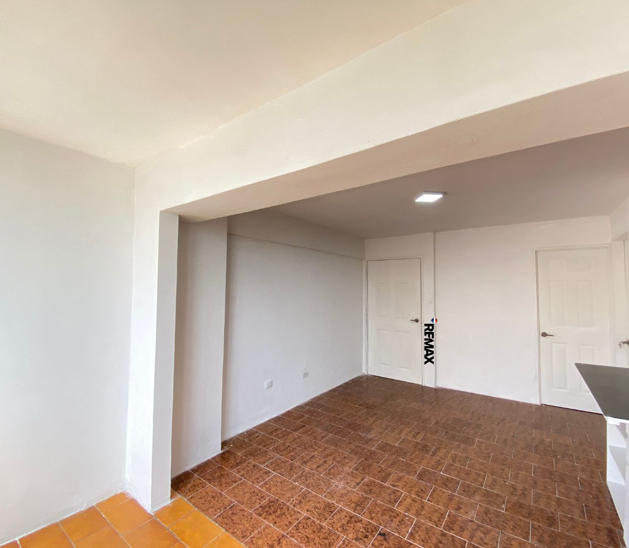 Apartamento, En Venta, En Edificio San Valentin, Av. 4 de Mayo, Nueva Esparta, Isla de Margarita, 52 mt2, 2 Hab y 2 Baños - Imagen 7