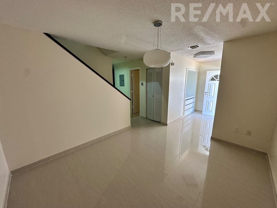 TownHouse, En Venta, En Avenida Circunvalación, Conjunto Residencial Porlamar Villas, Nueva Esparta, Isla de Margarita, 177 mt2, 3 Hab y 3 Baños - Imagen 11