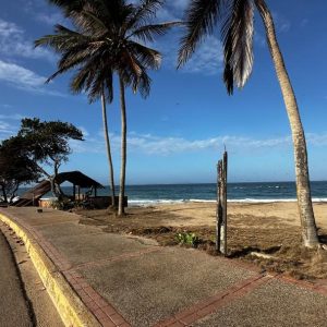 Apartamento, En Venta, Conj.Res. Manantial de Guayamuri, Nueva Esparta, Isla de Margarita, 80 mt2, 2 Hab y 2 Baños