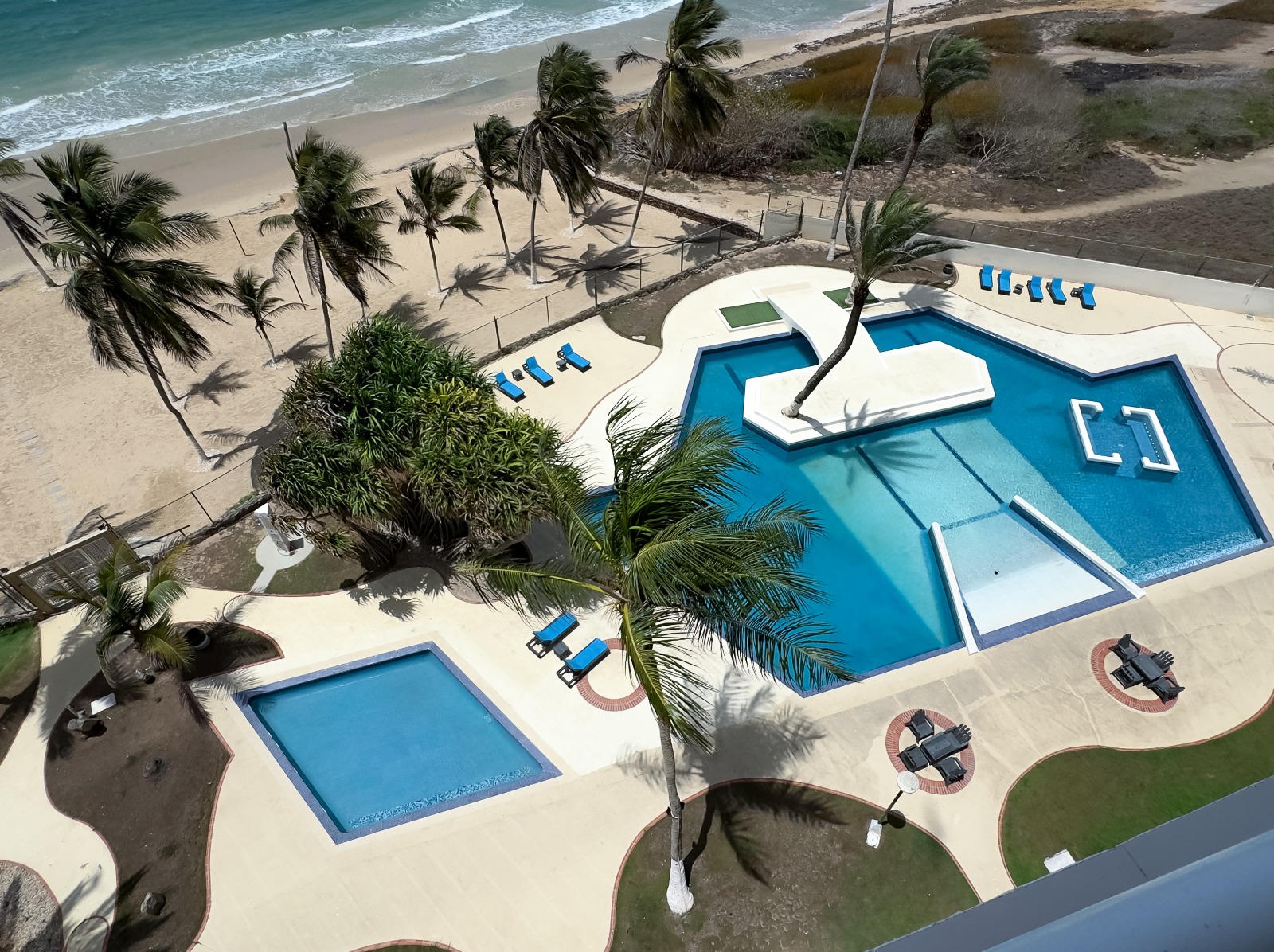Apartamento Con Vista Al Mar, En Venta, En Playa Moreno, Nueva Esparta, Isla de Margarita, 110, 76 mt2, 2 Hab y 2 Baños - Imagen 2