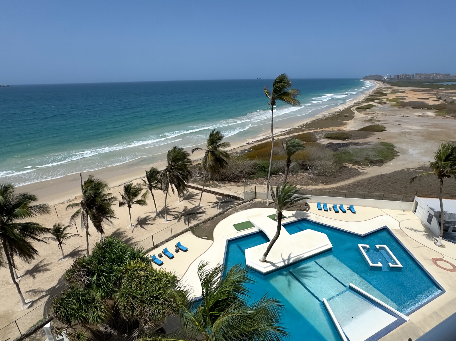 Apartamento Con Vista Al Mar, En Venta, En Playa Moreno, Nueva Esparta, Isla de Margarita, 110, 76 mt2, 2 Hab y 2 Baños - Imagen 3