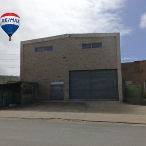 Galpón de 3 Niveles, En Venta, En Avenida Circunvalación, Nueva Esparta, Isla de Margarita, 2.550 mt2, 4 Baños y 4 Puestos de Estacionamientos