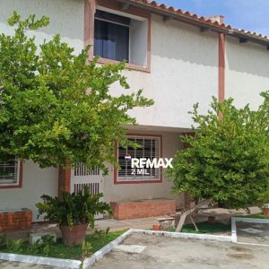 Town House En Playa El Angel Conjunto Resd. Palmeras Del Angel, Municipio Maneiro, Isla De Margarita, Estado Nueva Esparta