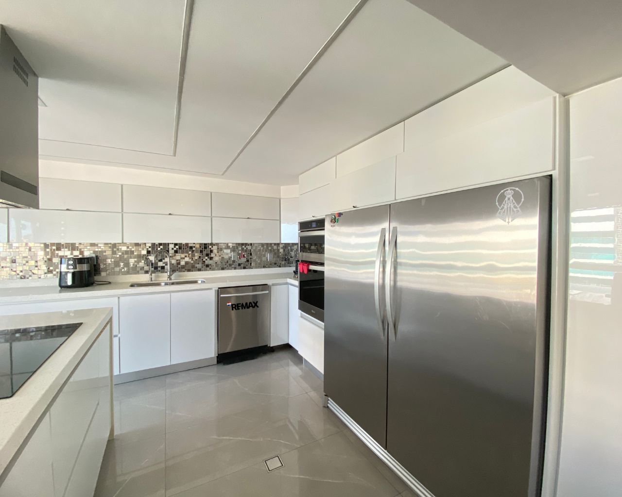 Excelente Apartamento Con Vista Al Mar En Avenida Aldonza Manrique, Playa, Residencias L Arena, Municipio Maneiro, Isla De Margarita, Estado Nueva Esparta - Imagen 8