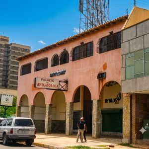 Local En Avenida 4 De Mayo, Municipio Mariño, Isla De Margarita, Estado Nueva Esparta