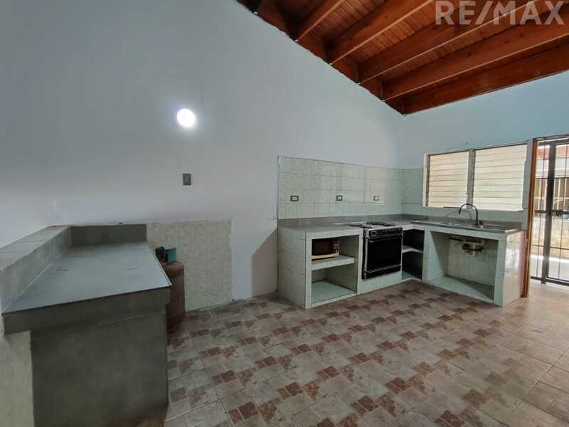 Remax2mil Vende Casa En Urb. Santa Lucía , Municipio Arismendi, Isla De Margarita, Estado Nueva Esparta - Imagen 3