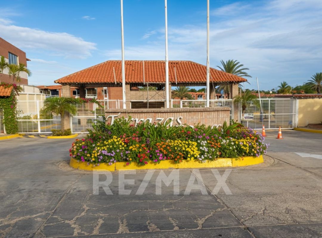 Remax2mil Vende Town House En Terraza Del Valle , Municipio Mariño, Isla De Margarita, Estado Nueva Esparta