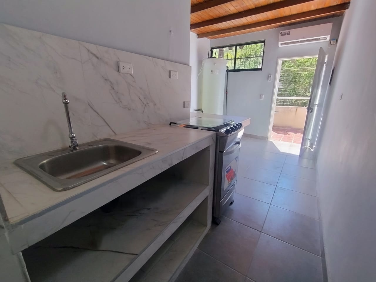 Remax2mil Vende Apartamento En Av 31 De Julio, Municipio Arismendi, Isla De Margarita, Estado Nueva Esparta - Imagen 12