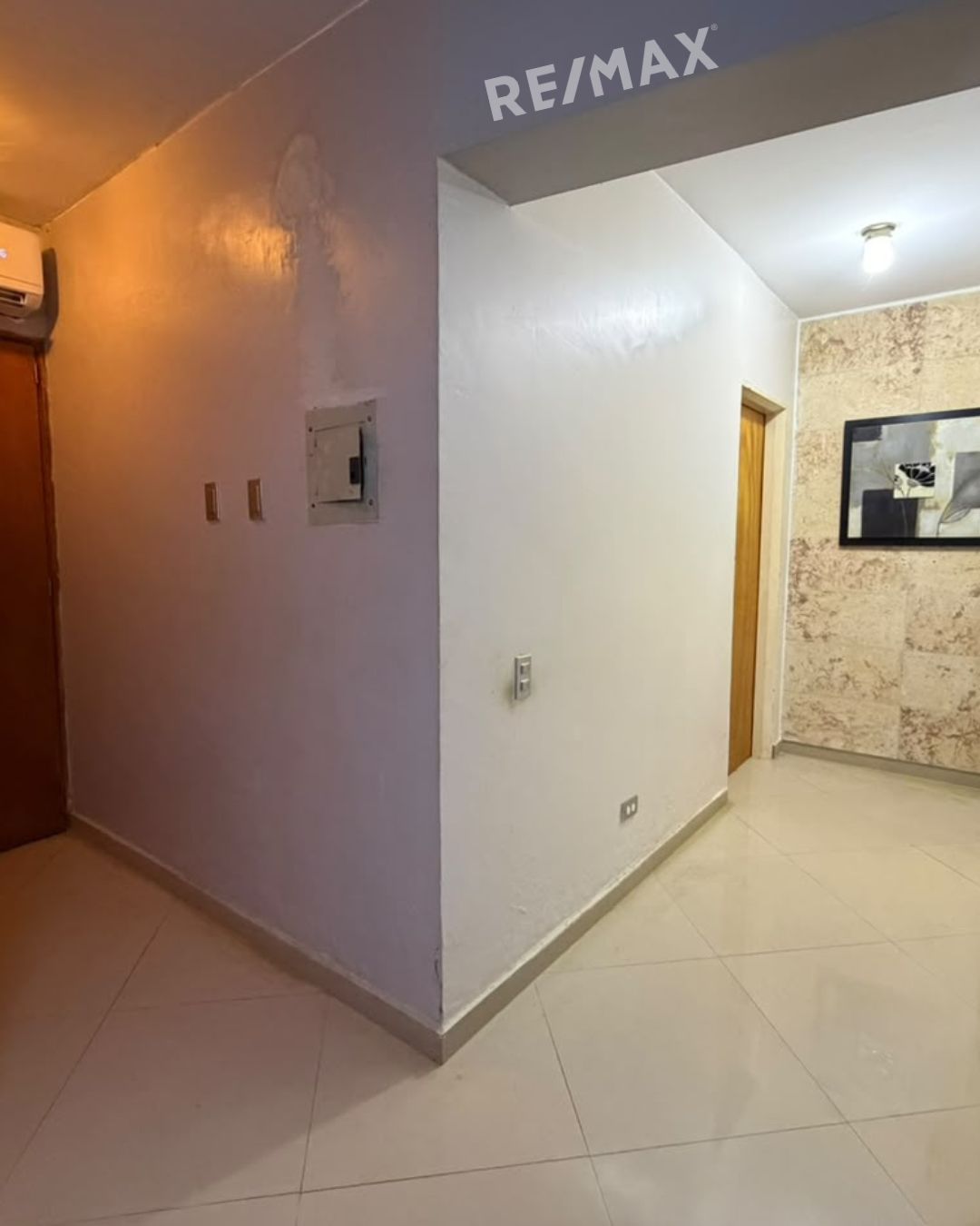 Remax2mil Vende Apartamento En Conjunto Residencial, Plaza Suite, Municipio Antolin Del Campo, Isla De Margarita, Estado Nueva Esparta - Imagen 11