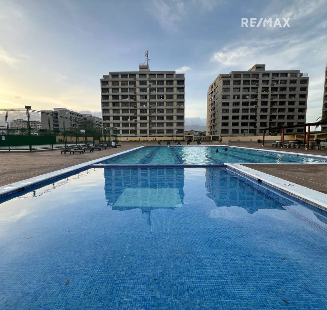Remax2mil Vende Apartamento,resd Los Geranios. Municipio Maneiro, Isla De Margarita, Estado Nueva Esparta