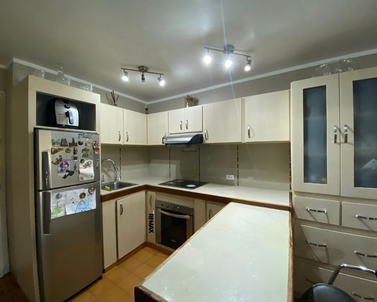 Remax2mil Vende Apartamento En RESD. Carimar Club, Municipio Maneiro, Isla De Margarita, Estado Nueva Esparta - Imagen 12