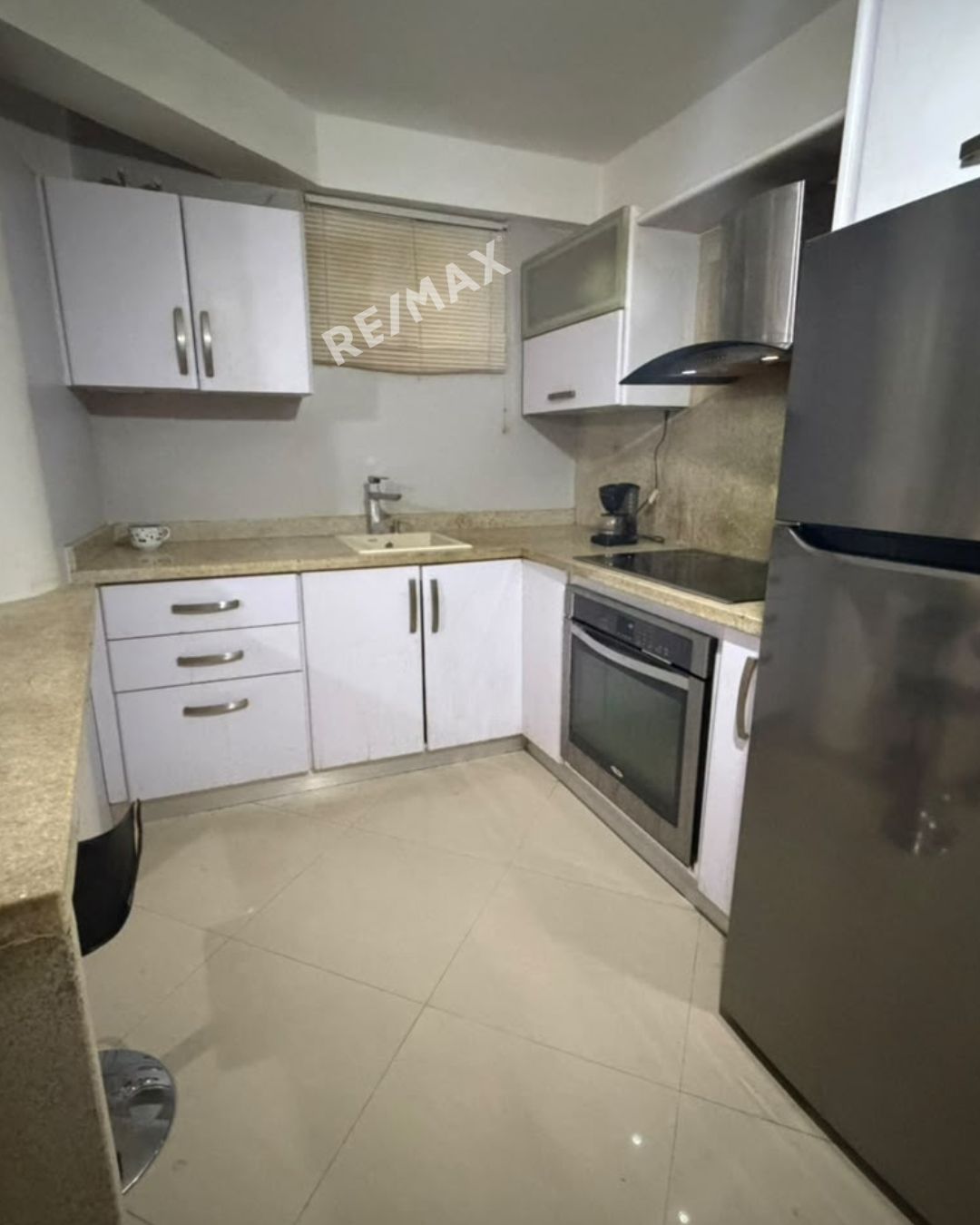 Remax2mil Vende Apartamento En Conjunto Residencial, Plaza Suite, Municipio Antolin Del Campo, Isla De Margarita, Estado Nueva Esparta - Imagen 14