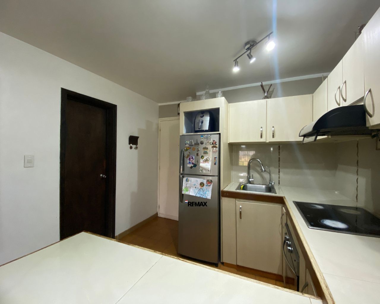 Remax2mil Vende Apartamento En RESD. Carimar Club, Municipio Maneiro, Isla De Margarita, Estado Nueva Esparta - Imagen 15