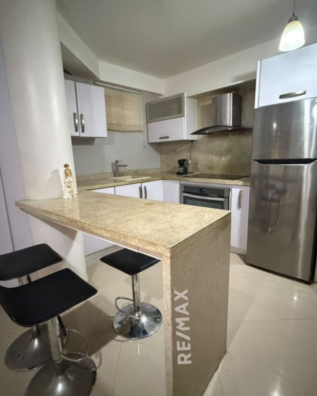 Remax2mil Vende Apartamento En Conjunto Residencial, Plaza Suite, Municipio Antolin Del Campo, Isla De Margarita, Estado Nueva Esparta - Imagen 15