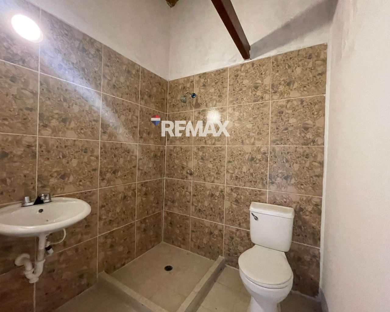 Remax2mil Vende Town House En Urb. Makatao Village. En Obra Blanca. Municipio Arismendi, Isla De Margarita, Estado Nueva Esparta - Imagen 16