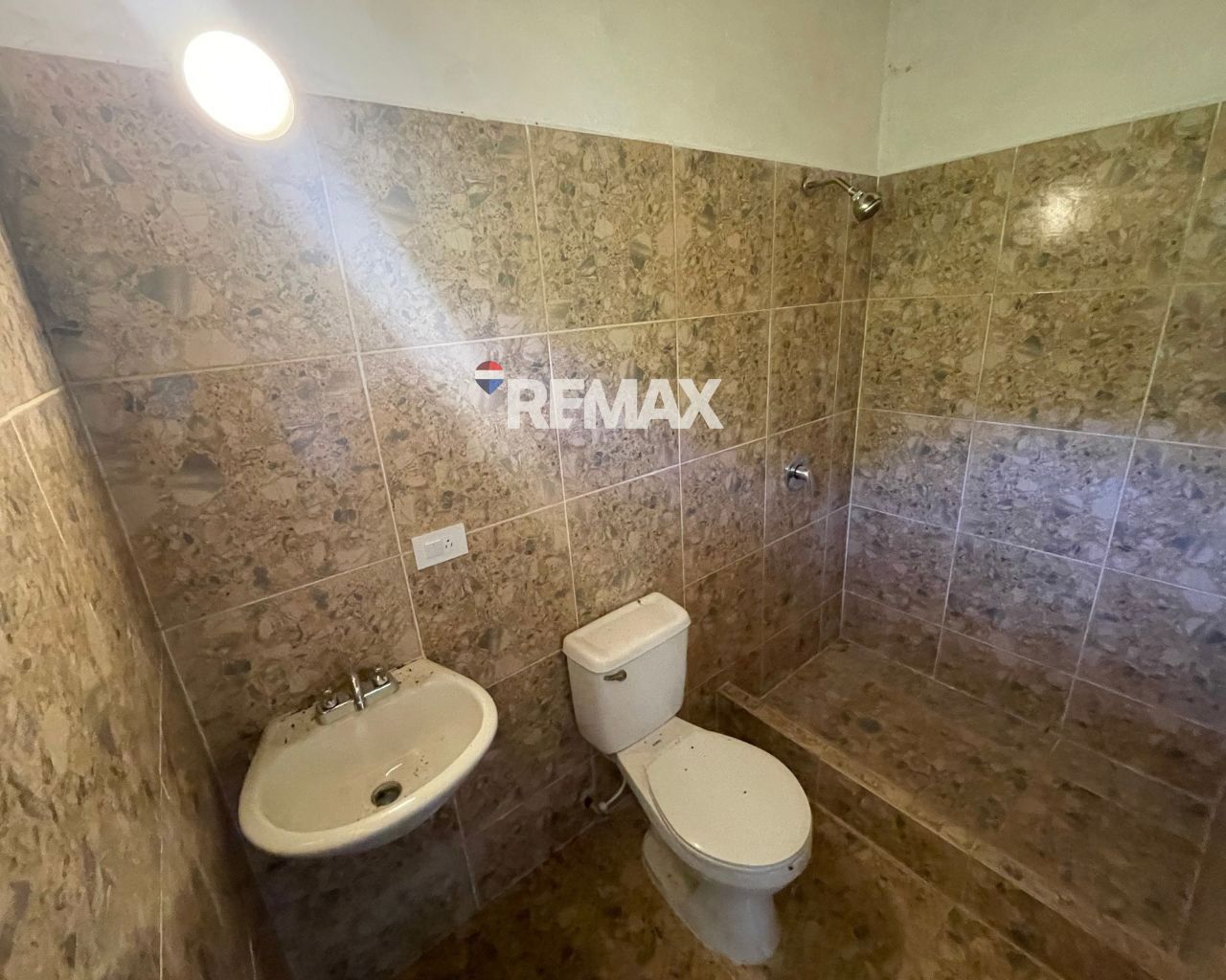 Remax2mil Vende Town House En Urb. Makatao Village. En Obra Blanca. Municipio Arismendi, Isla De Margarita, Estado Nueva Esparta - Imagen 18