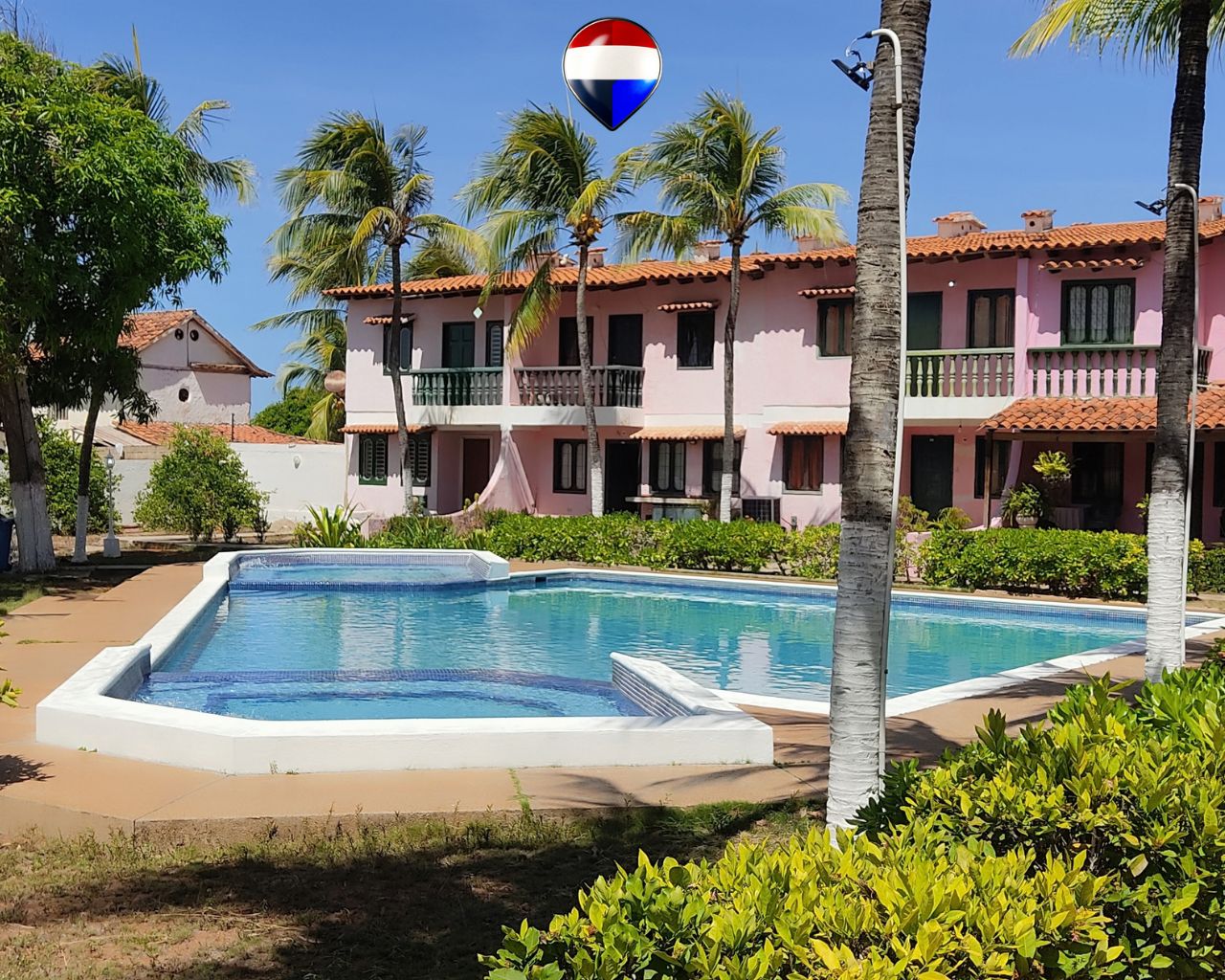 Remax2mil Vende Town House. En Resd Playa Cardon. Municipio ANTOLIN DEL CAMPO, Isla De Margarita, Estado Nueva Esparta - Imagen 3