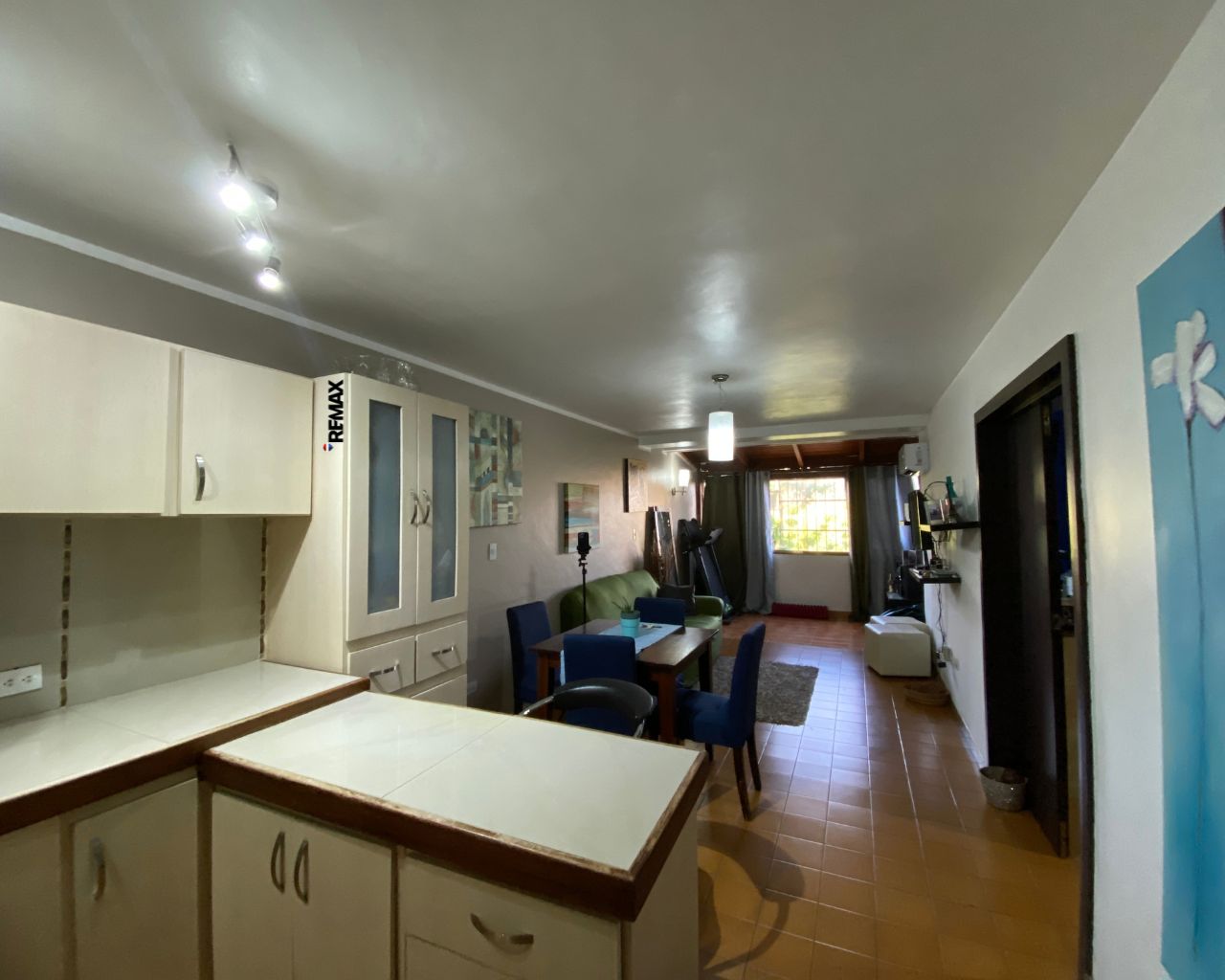 Remax2mil Vende Apartamento En RESD. Carimar Club, Municipio Maneiro, Isla De Margarita, Estado Nueva Esparta - Imagen 3