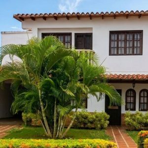 Remax2mil Vende Town House. Resd, Vista Caribe. Municipio Maneiro, Isla De Margarita, Estado Nueva Esparta