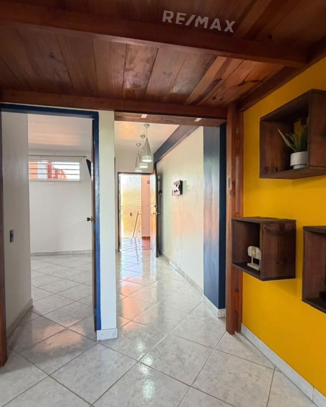 Remax2mil Vende Apartamento En Resd Plaza Suite, Municipio Antolin Del Campo, Isla De Margarita, Estado Nueva Esparta - Imagen 3