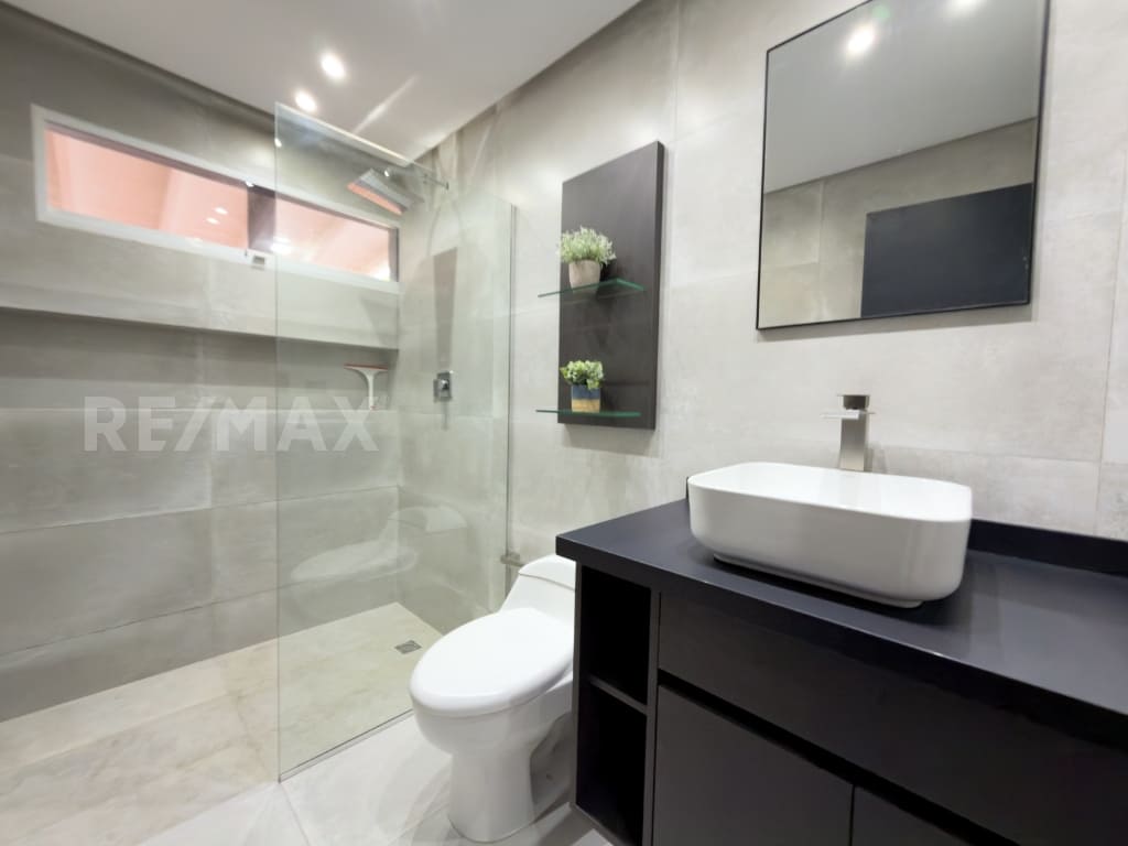 Remax2mil Vende Casa En Ubr Playa El Angel, Municipio Maneiro , Isla De Margarita, Estado Nueva Esparta - Imagen 31