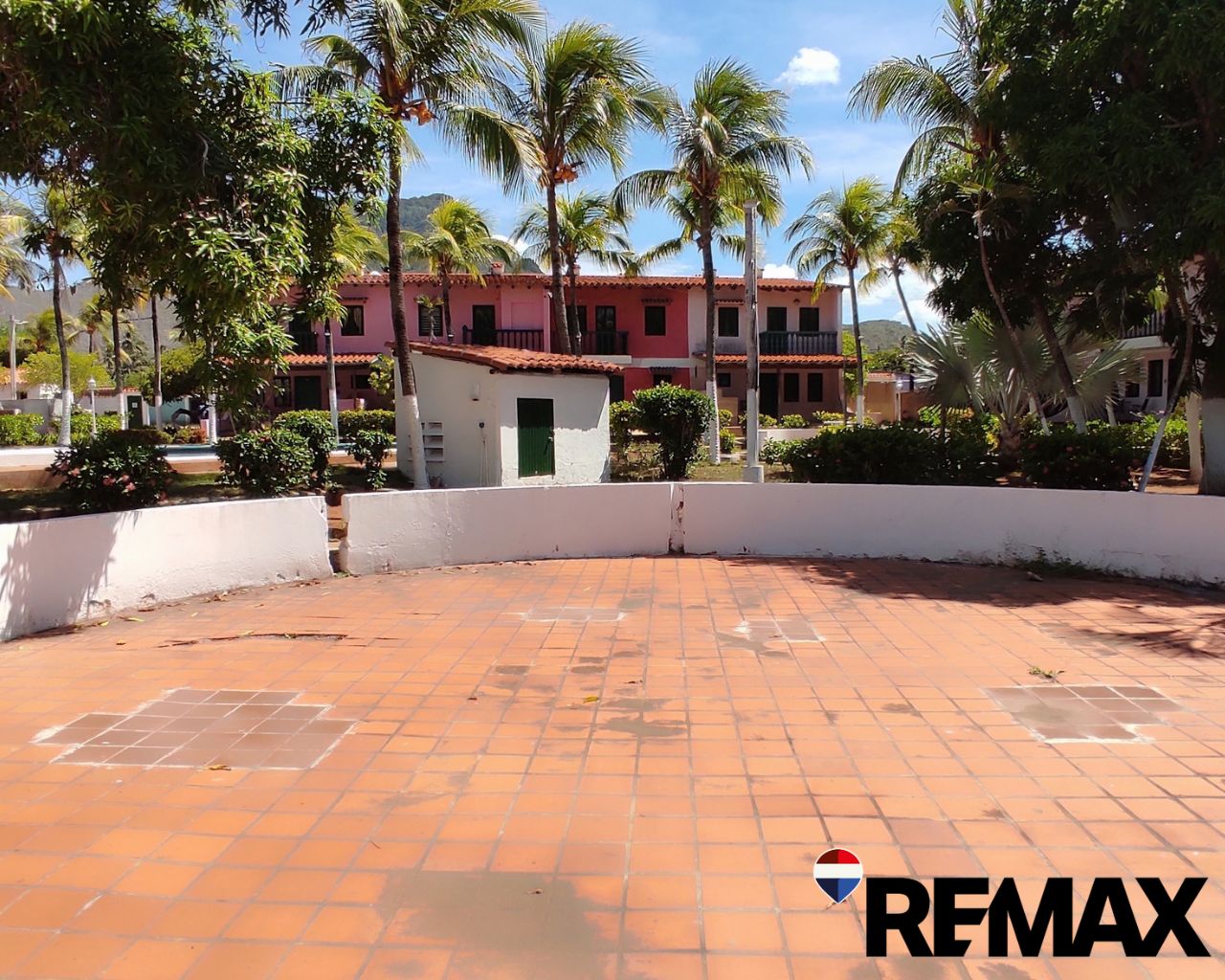 Remax2mil Vende Town House. En Resd Playa Cardon. Municipio ANTOLIN DEL CAMPO, Isla De Margarita, Estado Nueva Esparta - Imagen 24