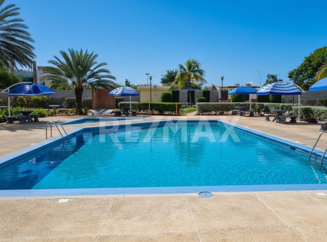 Remax2mil Vende Town House En Terraza Del Valle , Municipio Mariño, Isla De Margarita, Estado Nueva Esparta - Imagen 4