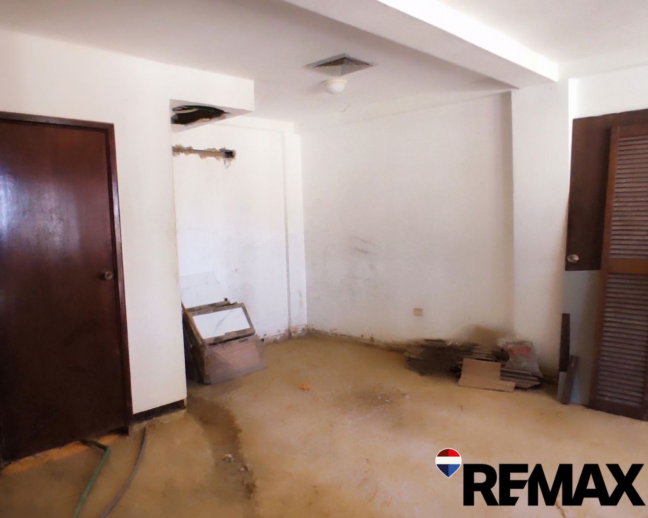 Remax2mil Vende Town House. En Resd Playa Cardon. Municipio ANTOLIN DEL CAMPO, Isla De Margarita, Estado Nueva Esparta - Imagen 5