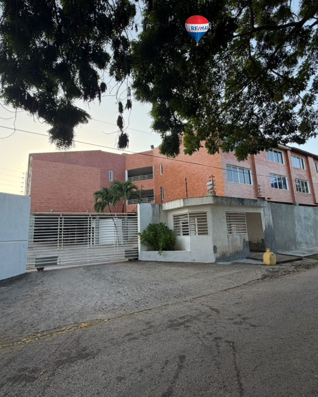 Remax2mil Vende Apartamento En Conjunto Residencial, Plaza Suite, Municipio Antolin Del Campo, Isla De Margarita, Estado Nueva Esparta - Imagen 5