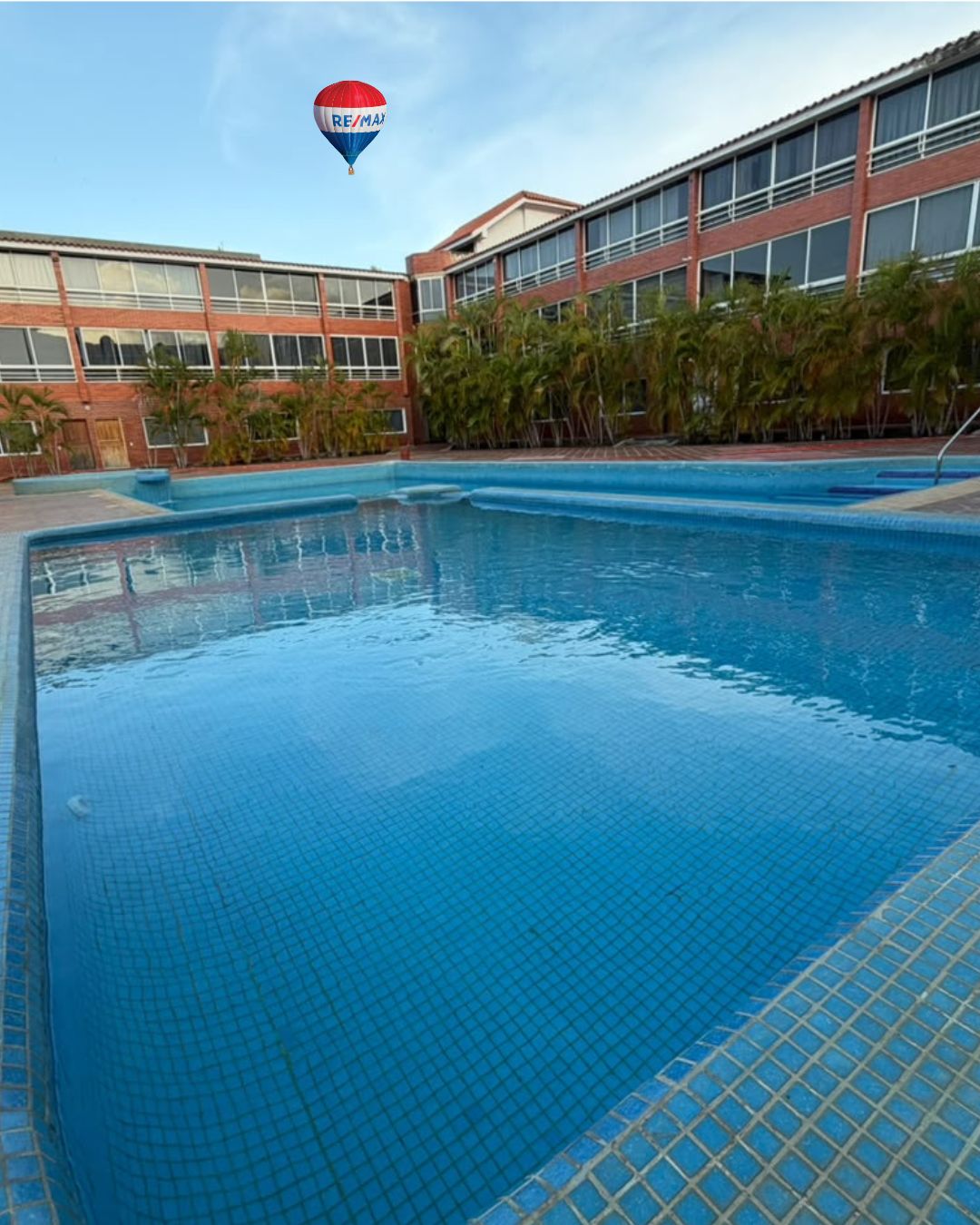 Remax2mil Vende Apartamento En Conjunto Residencial, Plaza Suite, Municipio Antolin Del Campo, Isla De Margarita, Estado Nueva Esparta