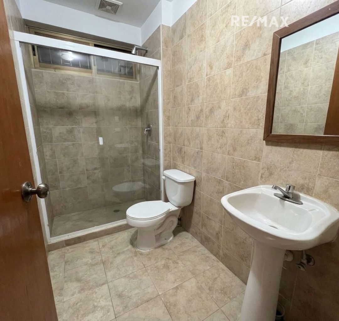 Remax2mil Vende Apartamento,resd Los Geranios. Municipio Maneiro, Isla De Margarita, Estado Nueva Esparta - Imagen 9