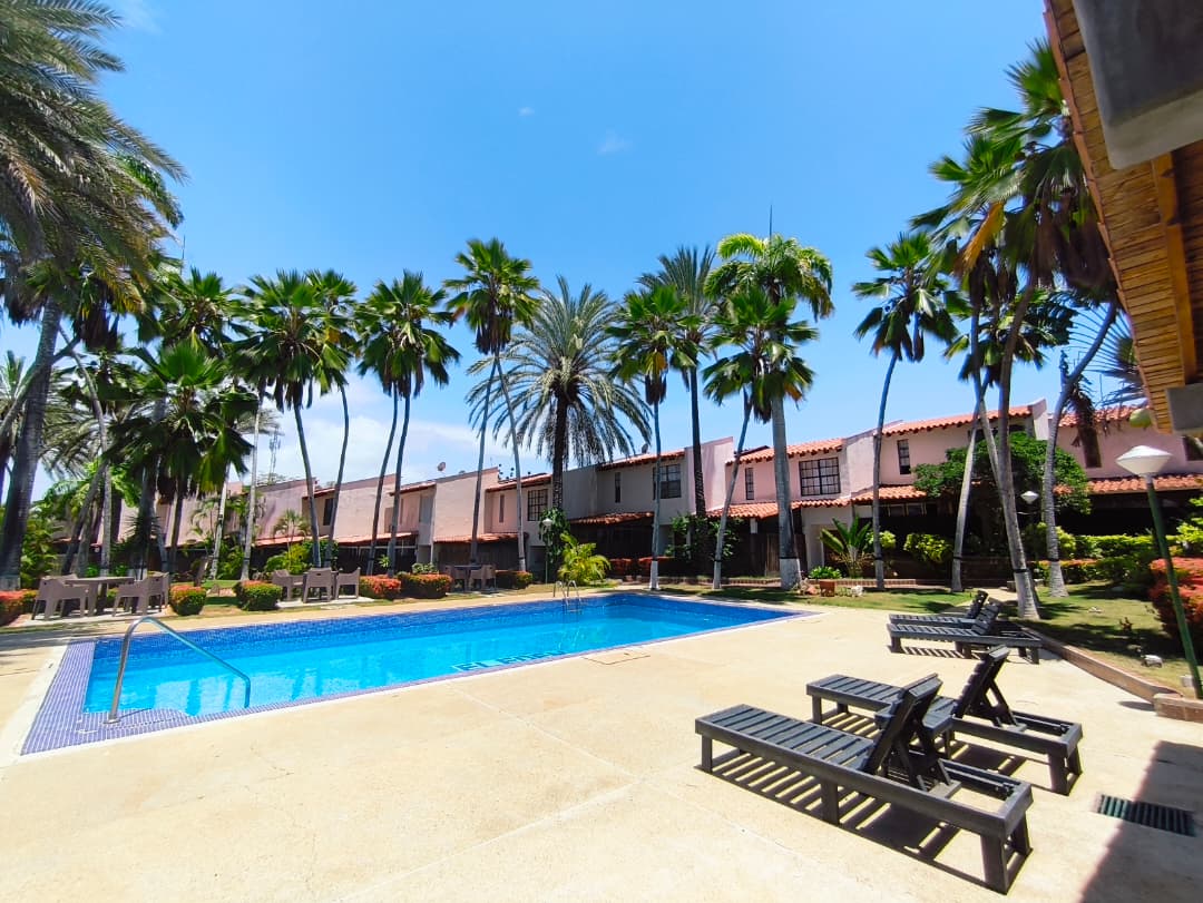 Remax2mil Vende Town House En Pampatar, Resd El Eden/ Paraiso Ll. Municipio Maneiro, Isla De Margarita, Estado Nueva Esparta - Imagen 3