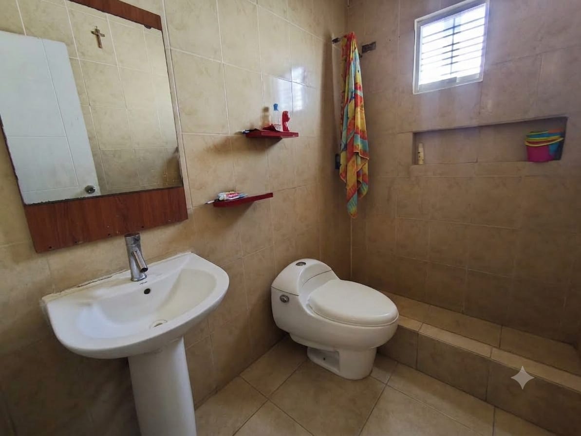 Remax2mil Vende Casa En Sector Playa De Guacuco , Municipio Arismendi, Isla De Margarita, Estado Nueva Esparta - Imagen 18
