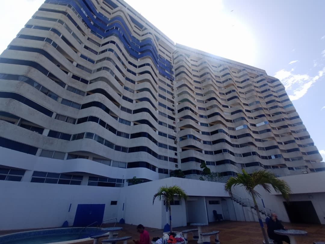 Remax2mil Vende Apartamento, Edificio Esparta Suites. Municipio Mariño, Isla De Margarita, Estado Nueva Esparta