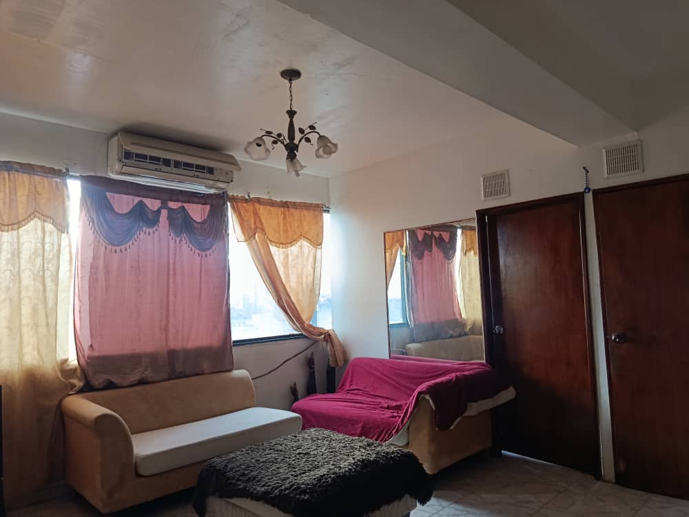 Remax2mil Vende Apartamento En Edificio Mansion Fontainebleau, Municipio Mariño, Isla De Margarita, Estado Nueva Esparta - Imagen 2