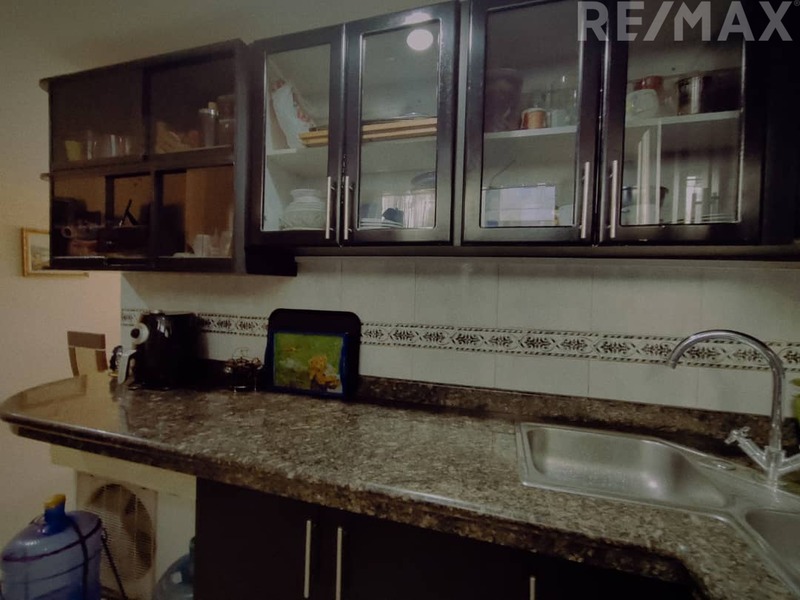 Remax2mil Vende Apartamento En Juan Griego.Resd La Bahía. Municipio Marcano, Isla De Margarita, Estado Nueva Esparta - Imagen 7