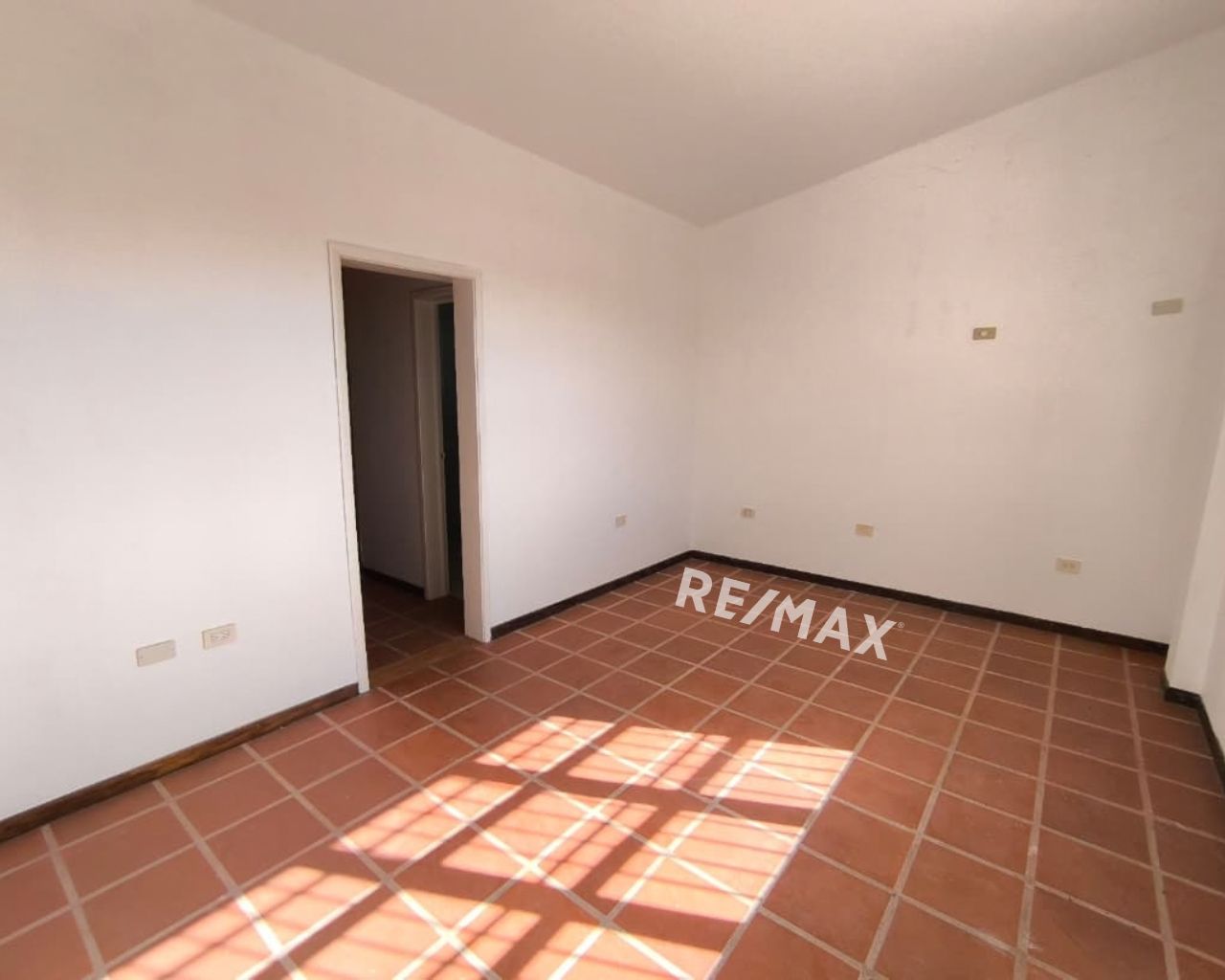 Remax2mil Vende Casa En Juan Griego, Av Bicentenario, Municipio Marcano, Isla De Margarita, Estado Nueva Esparta - Imagen 18