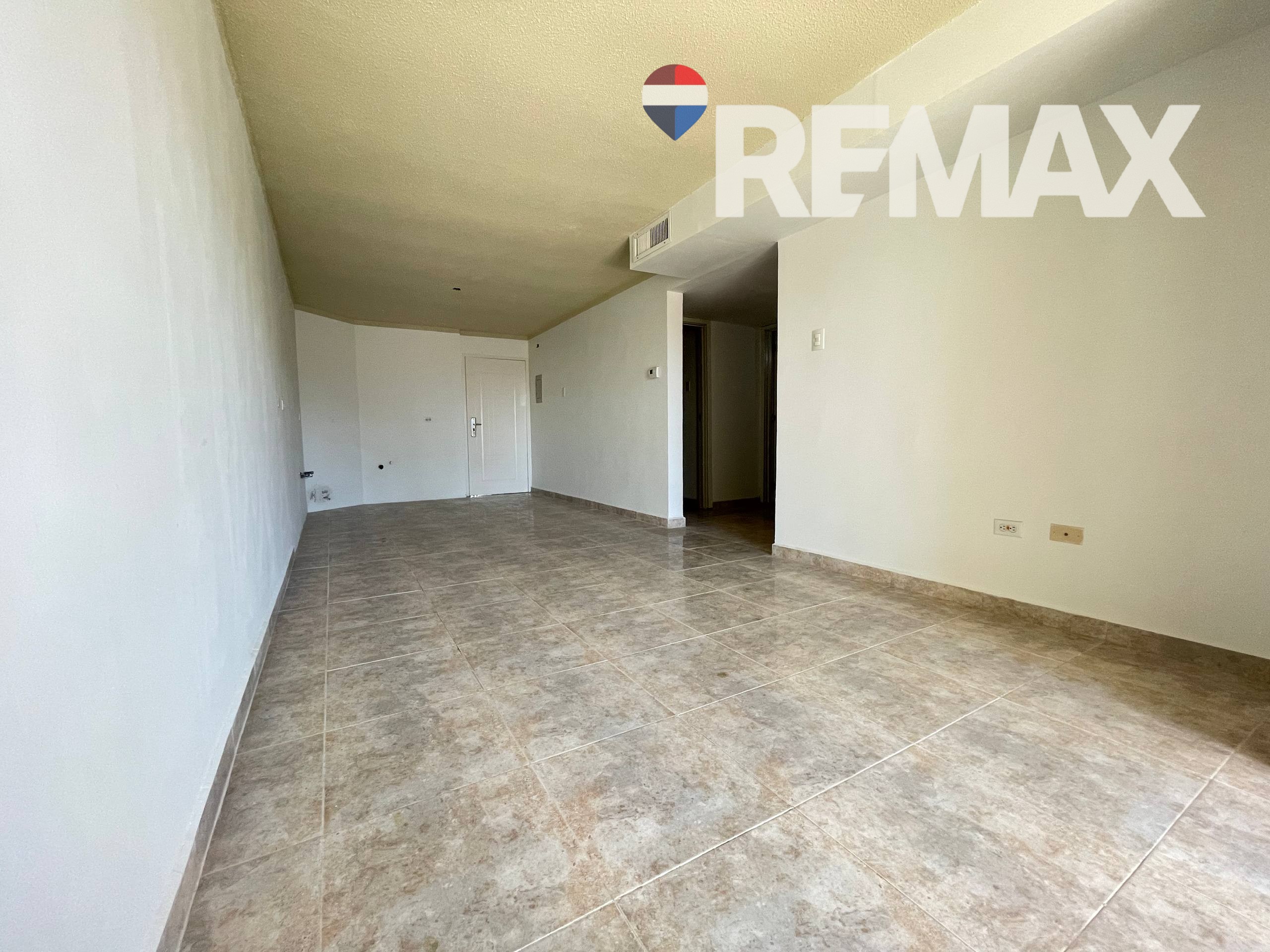 Remax2mil Vende Apartamento,urbanizacion Costa Azul, Municipio Mariño, Isla De Margarita, Estado Nueva Esparta - Imagen 8