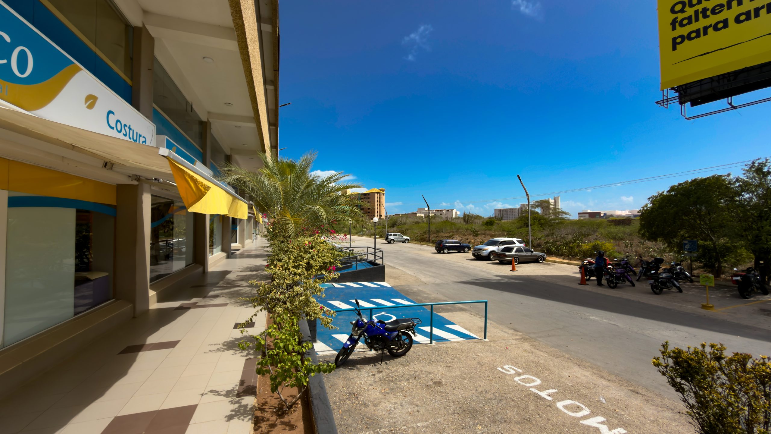 Remax2mil Alquila Local,c.c. Empresarial Ab. Municipio Maneiro, Isla De Margarita, Estado Nueva Esparta - Imagen 18
