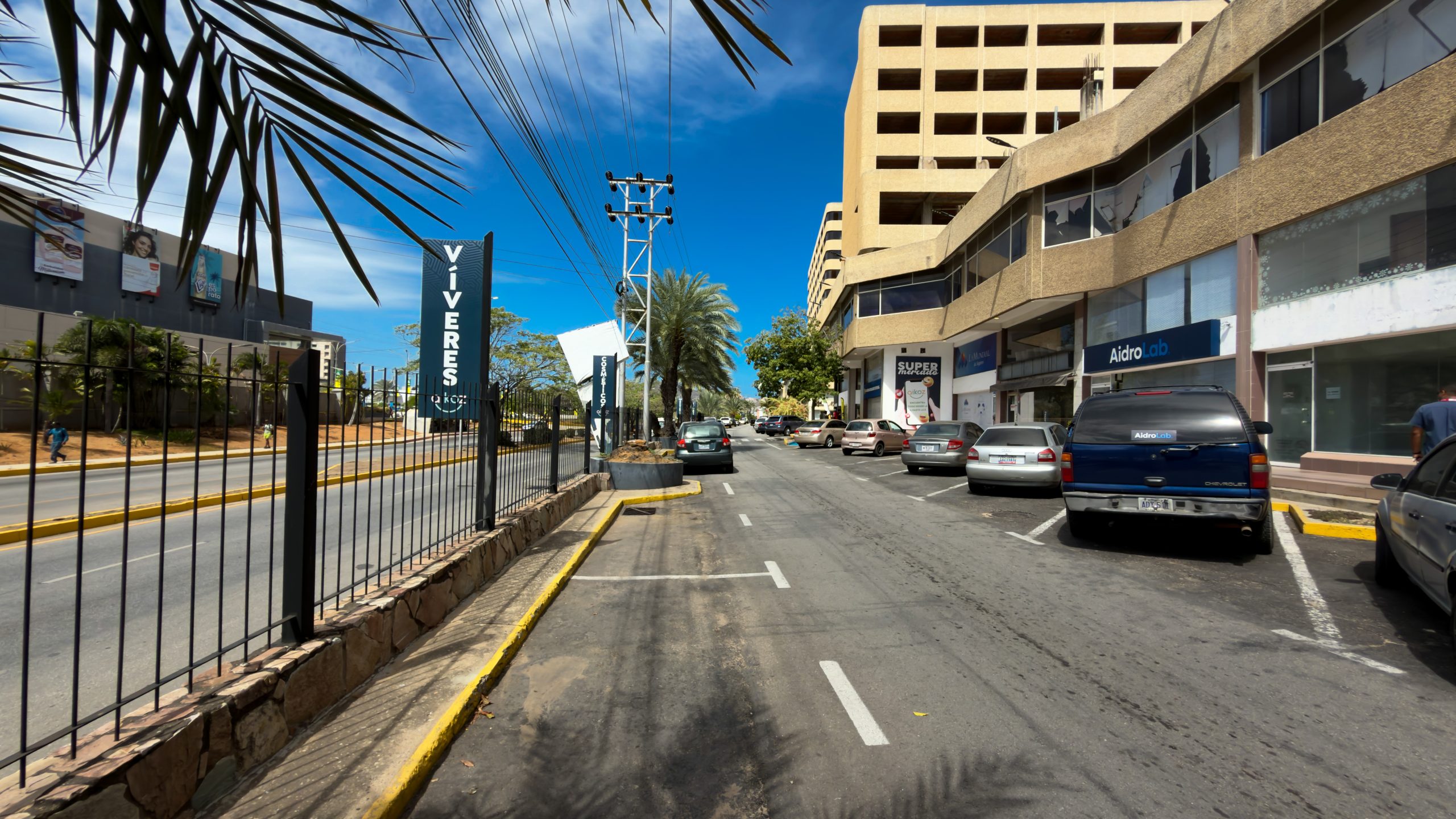 Remax2mil Alquila Local,c.c. Empresarial Ab. Municipio Maneiro, Isla De Margarita, Estado Nueva Esparta - Imagen 19