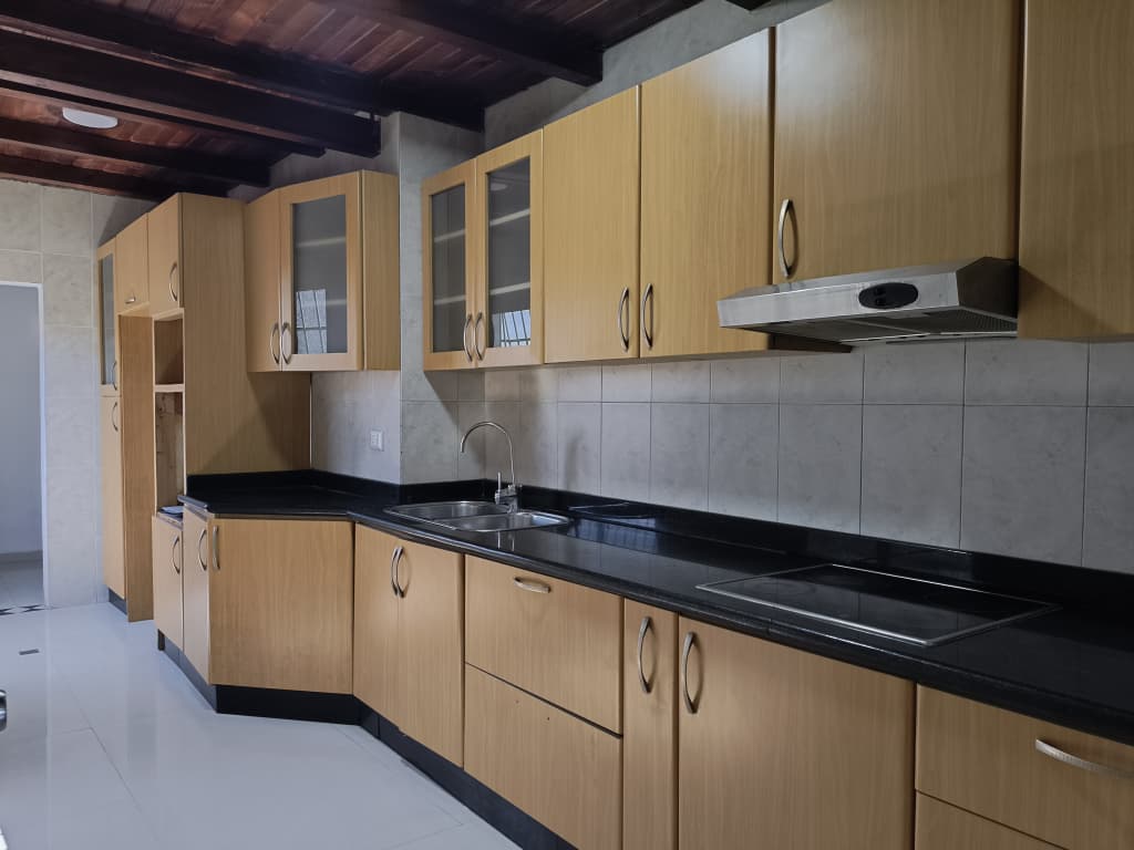 Remax2mil Vende Apartamento En Resd Los Fortinos,municipio Mariño, Isla De Margarita, Estado Nueva Esparta - Imagen 13
