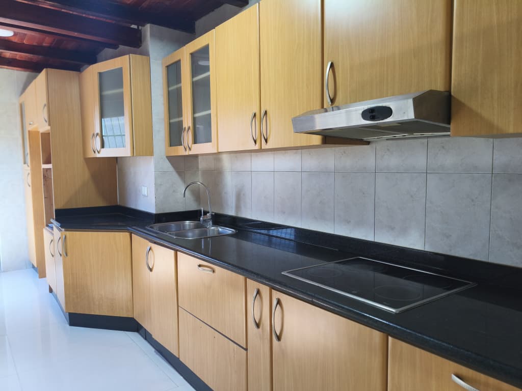 Remax2mil Vende Apartamento En Resd Los Fortinos,municipio Mariño, Isla De Margarita, Estado Nueva Esparta - Imagen 16